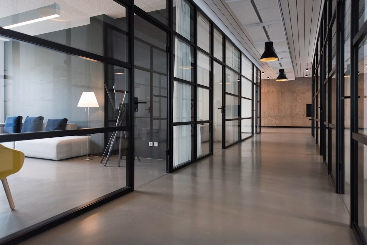 Espace de travail avec ordinateur